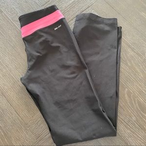 Nike Women’s straight cut athletic leggings